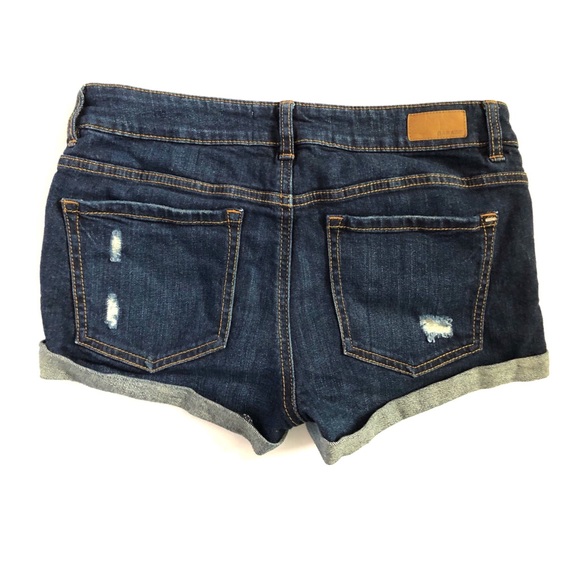 GARAGE | DISTRESSED DARK STRETCH DENIM SHORTS - Picture 5 of 8
